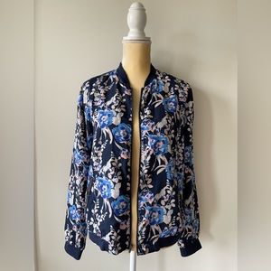GAP women’s floral bromber jacket  size M
